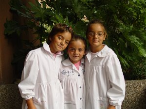 2005 - 09 Scuola e Cornelle Primo giorno di scuola per Silvia e subito la Mamma organizza una gita di festeggiamento al parco delle Cornelle, dove...