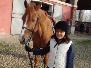 2007-01 Cavallo Si sa la mamma va matta per i cavalli e Silvia la segue... ma la passione è contagiosa. A Natale arrivano 5 lezioni, cap...