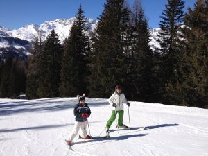 2012-02 Settimana sci-vela Quest'anno tra scuola il sabato, allenamenti e impegni vari non è stata proprio una settimana bianca, ma una versione...