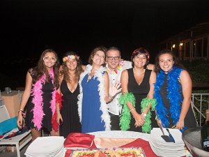 2017-06 Festa 50 Camogli Una festa bellissima. Laura organizza tutto alla perfezione. Siamo a punta Chiappa all'Hotel Stella Maris, il tempo ci...