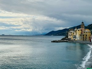 2023-05 Camogli Per il primo WE di maggio le previsioni sono brutte ma con Flavia a Milano, vogliamo fare qualcosa. Decidiamo per una...