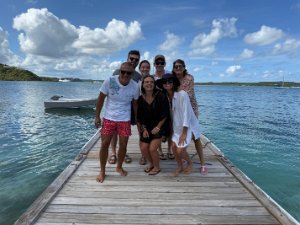 2025-01 Antigua e Barbuda Ad Antigua ci raggiungono Paola, Alex, Silvia e Jax. Con Flavia siamo in 7, ci mancano Claudia e Joe. Partiamo da...